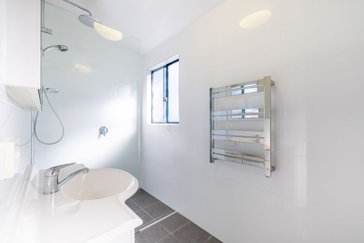 Pet friendly La Costa, 2/1a Messines St – air con and Wi-Fi