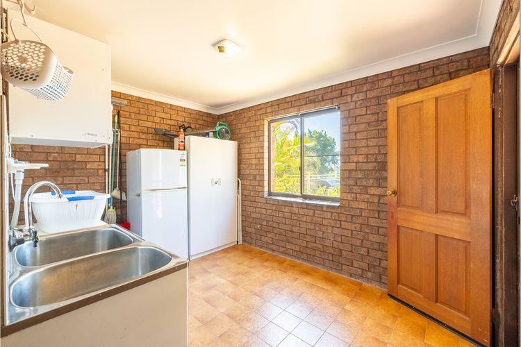 Casa Carinho, 24 Wallawa Rd – spectacular water views, pet friendly, air con and Wi-Fi