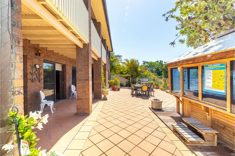 Casa Carinho, 24 Wallawa Rd – spectacular water views, pet friendly, air con and Wi-Fi