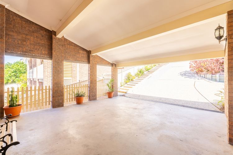 Casa Carinho, 24 Wallawa Rd – spectacular water views, pet friendly, air con and Wi-Fi