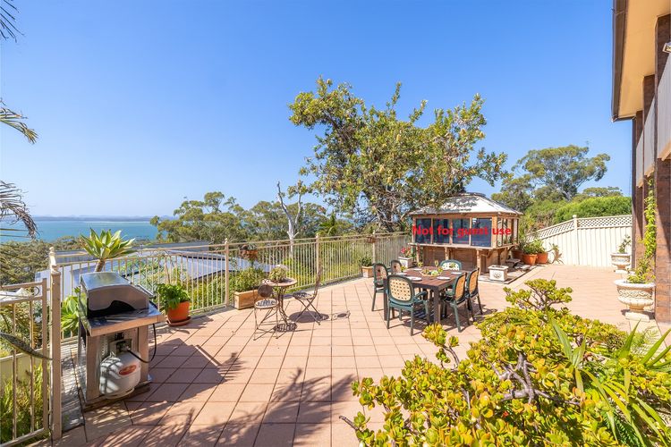 Casa Carinho, 24 Wallawa Rd – spectacular water views, pet friendly, air con and Wi-Fi