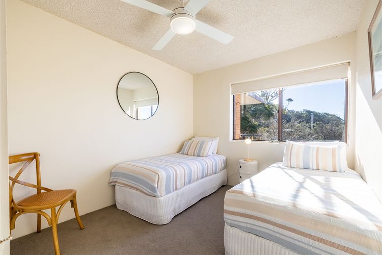 Intrepid, 15/3 Intrepid Close – right on the beachfront and WiFi
