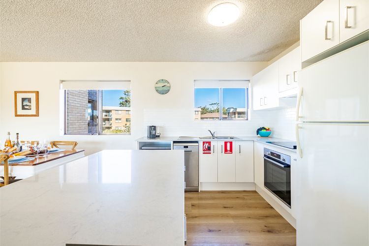Intrepid, 15/3 Intrepid Close – right on the beachfront and WiFi
