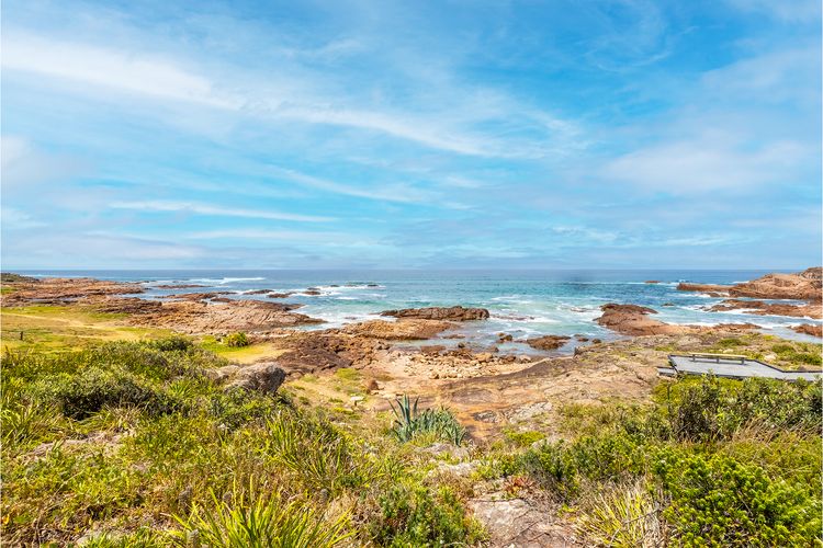 Ocean on the Rocks, 1/21 Ocean Ave – waterfront, Wi-Fi, Ducted Air Conditioning