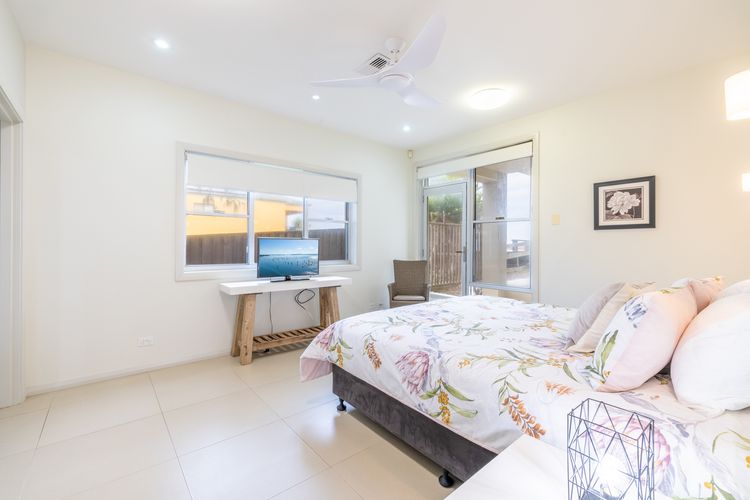 Ocean on the Rocks, 1/21 Ocean Ave – waterfront, Wi-Fi, Ducted Air Conditioning