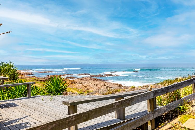 Ocean on the Rocks, 1/21 Ocean Ave – waterfront, Wi-Fi, Ducted Air Conditioning