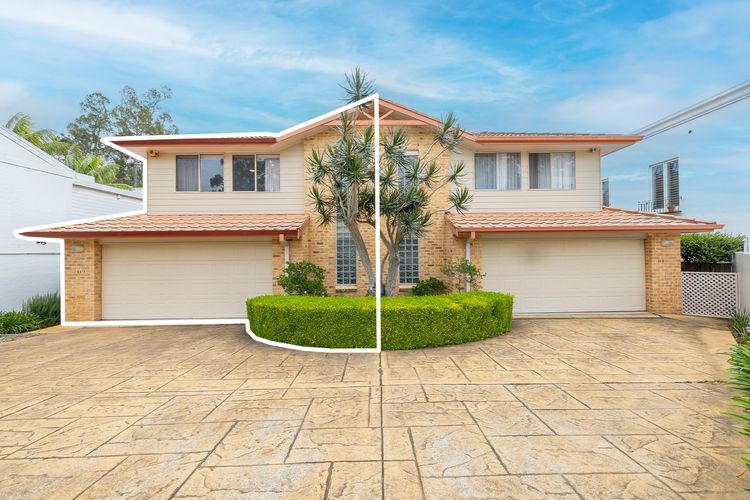Danalene, 44a Danalene Pde – stunning waterfront property with Air Con, WI-FI, Double Lock Up Garage & Boat Parking