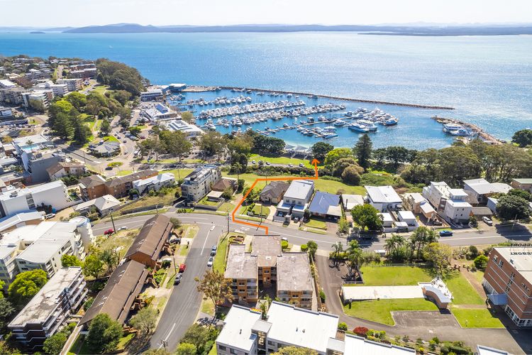 Yarramundi, 6/47 Magnus St – Unit in Nelson Bay with stunning water views,  air con, wifi, linen and bed making