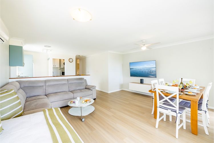 Sunset Towers, 8/25 Donald St – heart of town with water views