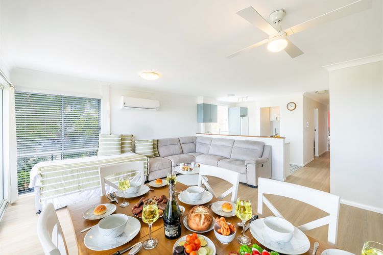 Sunset Towers, 8/25 Donald St – heart of town with water views