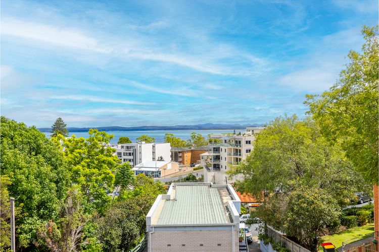 Sunset Towers, 8/25 Donald St – heart of town with water views