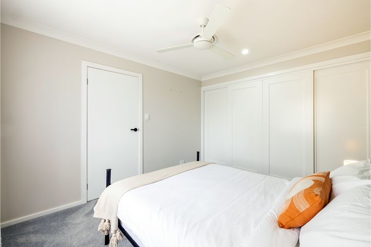 Ash Haven, 19 Ash St – views, pool, air con, boat parking, Wi-Fi