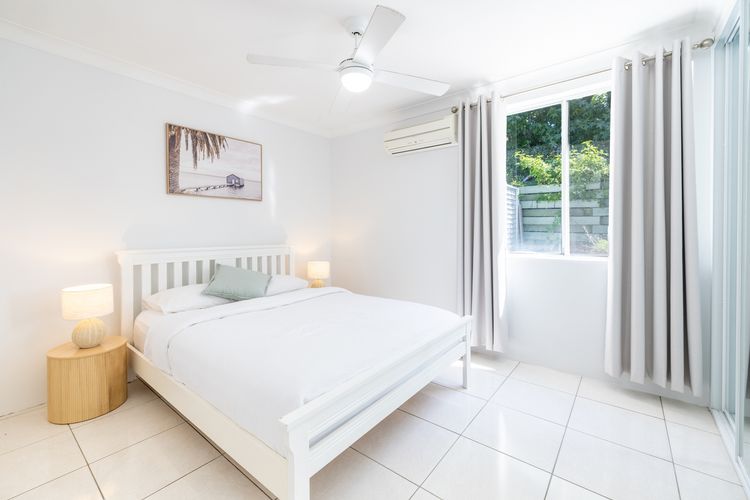 Sunset Towers, 1/25 Donald St- in the heart of town with Wi-Fi and Air Con