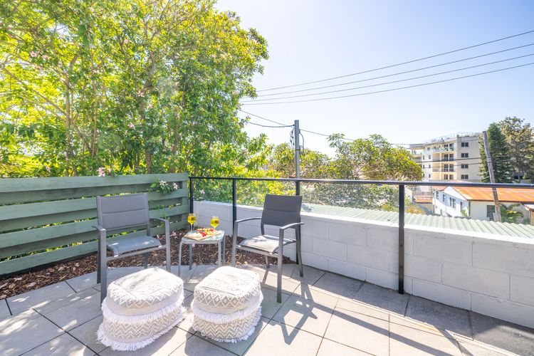 Sunset Towers, 1/25 Donald St- in the heart of town with Wi-Fi and Air Con