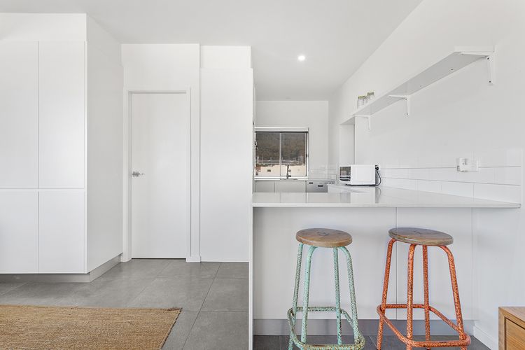 Louisa Court, 7/49 Donald St- Unit in the heart of town with stunning water views