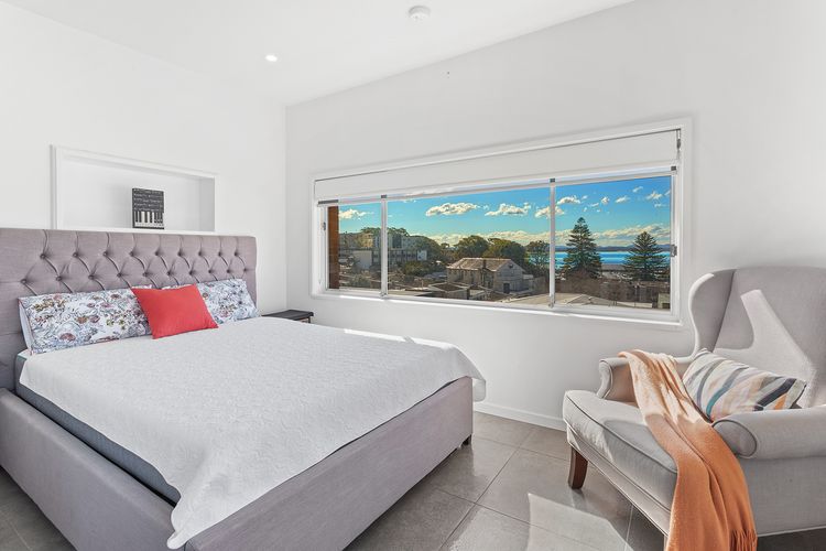 Louisa Court, 7/49 Donald St- Unit in the heart of town with stunning water views