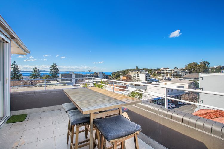 Louisa Court, 7/49 Donald St- Unit in the heart of town with stunning water views