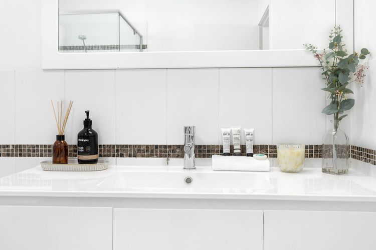 Seaside Family Escape, 11 Navala Ave – pet friendly, Air Con & Wi-Fi