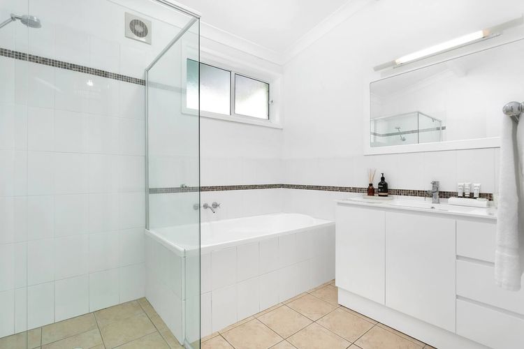 Seaside Family Escape, 11 Navala Ave – pet friendly, Air Con & Wi-Fi