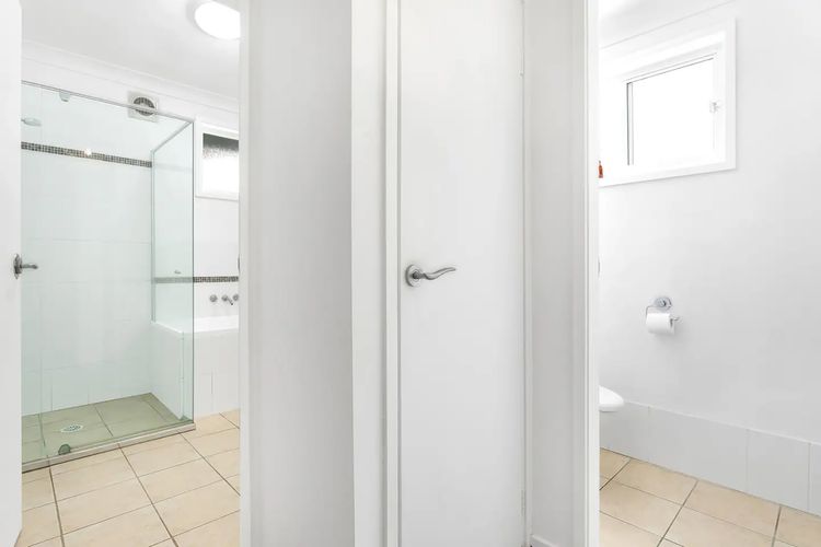 Seaside Family Escape, 11 Navala Ave – pet friendly, Air Con & Wi-Fi