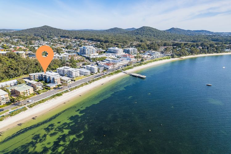 Bella Vista, 8/19 Shoal Bay Rd – views, air con and Wi-Fi