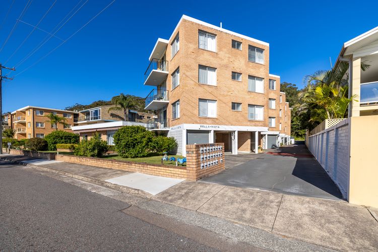 Bella Vista, 8/19 Shoal Bay Rd – views, air con and Wi-Fi