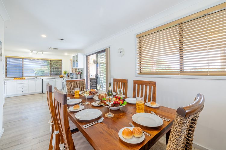 Yawa at Yoolarai, 64 Yoolarai Cr – Ducted air, WiFi, Shared Pool