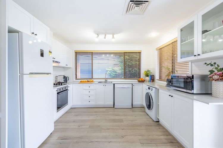 Yawa at Yoolarai, 64 Yoolarai Cr – Ducted air, WiFi, Shared Pool