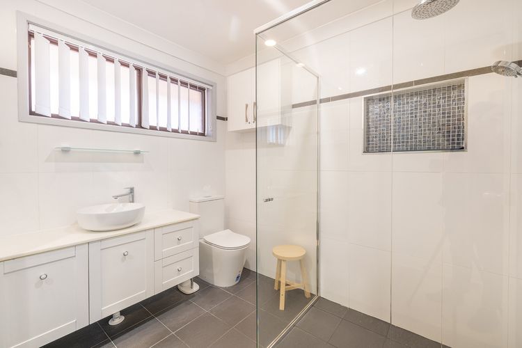 Yawa at Yoolarai, 64 Yoolarai Cr – Ducted air, WiFi, Shared Pool