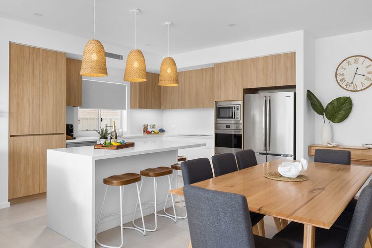 Hideaway 2, 3a Lillian St – filtered water views