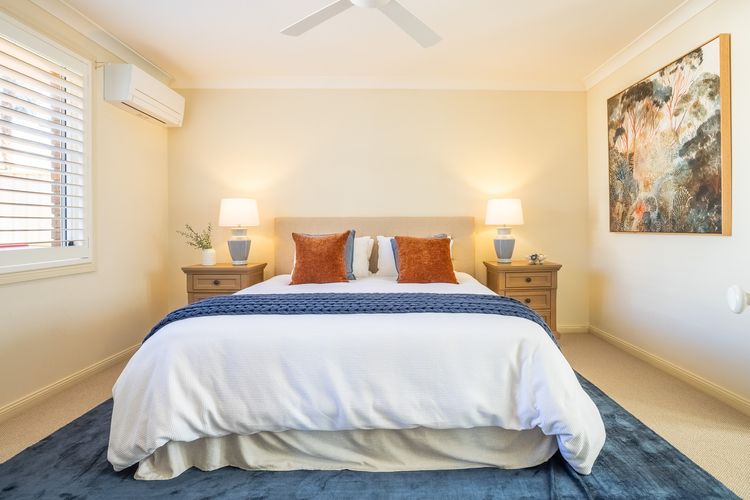 16 Grandview Cl – water views, air con and Wi-Fi