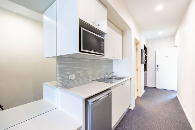 Pacific Blue, 244/255 Sandy Point Rd – pool, aircon, linen and resort features