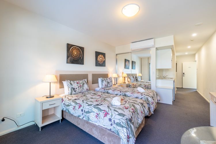 Pacific Blue, 244/255 Sandy Point Rd – pool, aircon, linen and resort features