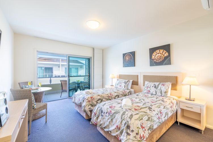 Pacific Blue, 244/255 Sandy Point Rd – pool, aircon, linen and resort features