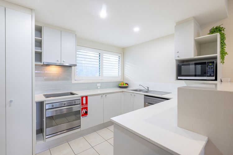 Pacific Blue, 244/255 Sandy Point Rd – pool, aircon, linen and resort features