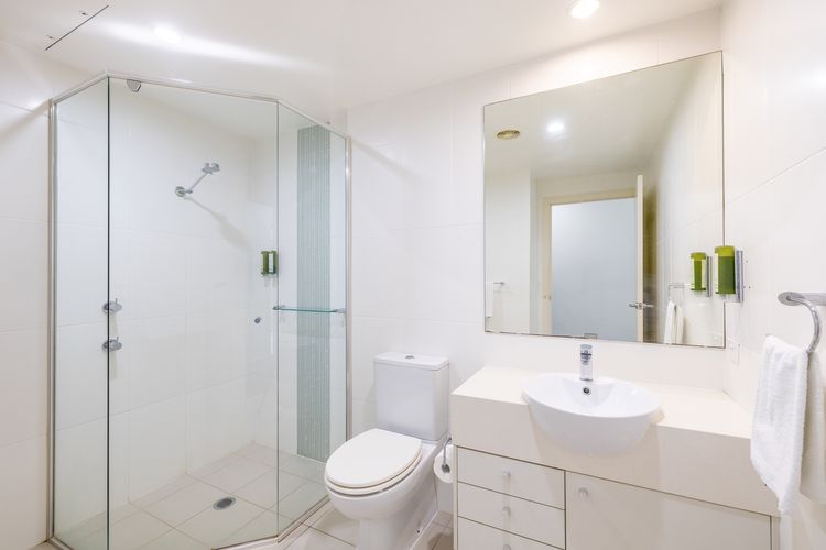 Pacific Blue, 244/255 Sandy Point Rd – pool, aircon, linen and resort features