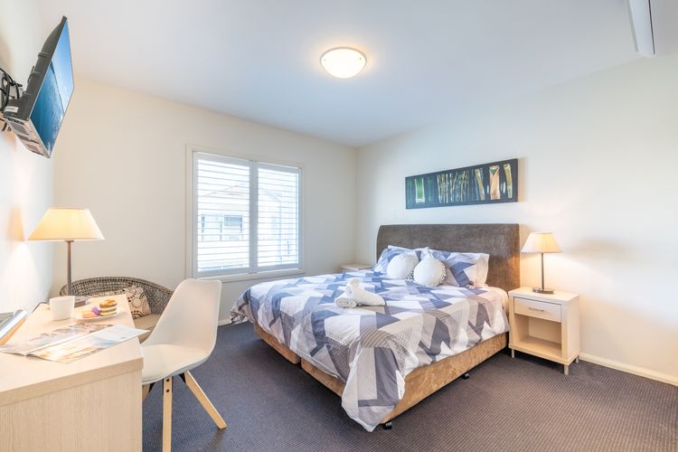 Pacific Blue, 244/255 Sandy Point Rd – pool, aircon, linen and resort features