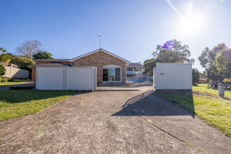 24 Irawari Crescent – pool, air con, pet friendly, boat parking