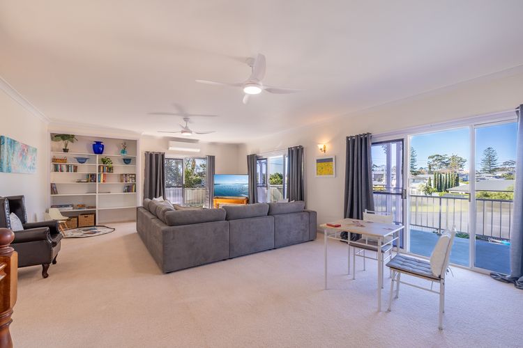 24 Irawari Crescent – pool, air con, pet friendly, boat parking