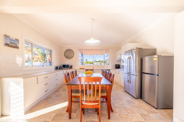 24 Irawari Crescent – pool, air con, pet friendly, boat parking