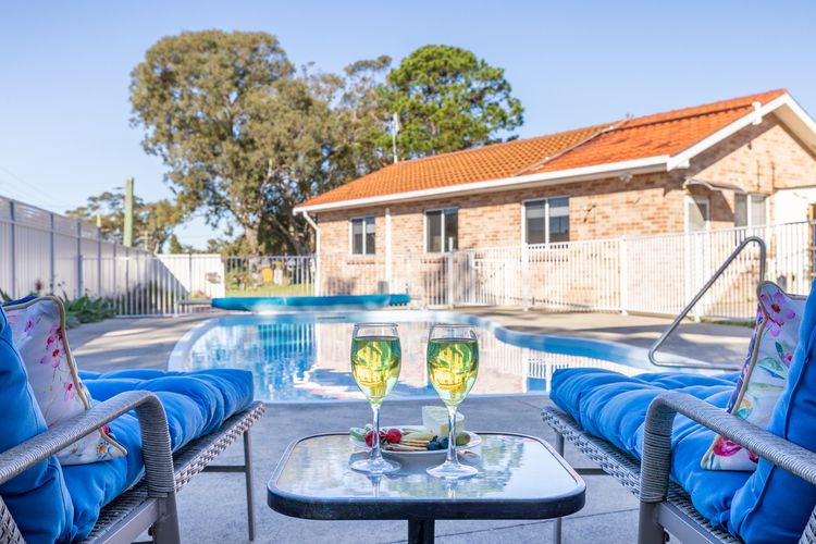 24 Irawari Crescent – pool, air con, pet friendly, boat parking