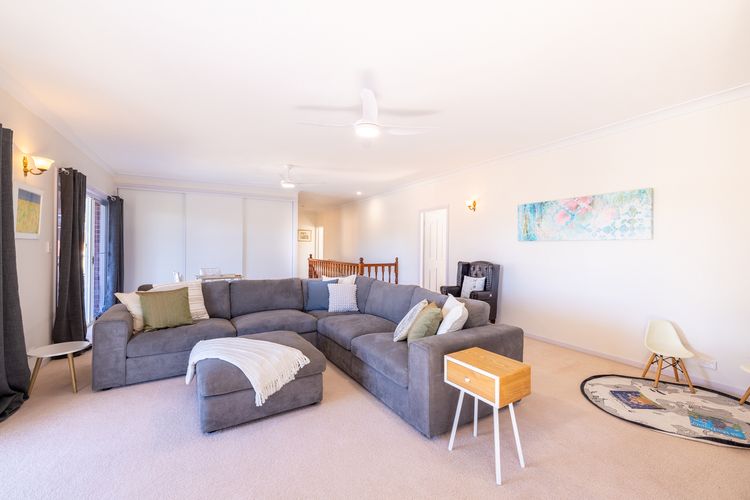 24 Irawari Crescent – pool, air con, pet friendly, boat parking