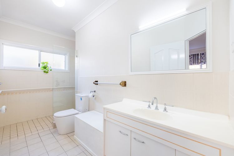24 Irawari Crescent – pool, air con, pet friendly, boat parking