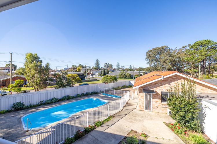 24 Irawari Crescent – pool, air con, pet friendly, boat parking