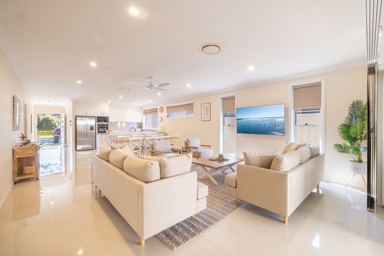 Shelly’s Bay Escape, 27c Dowling St – stylish with ducted air con and Wi-Fi