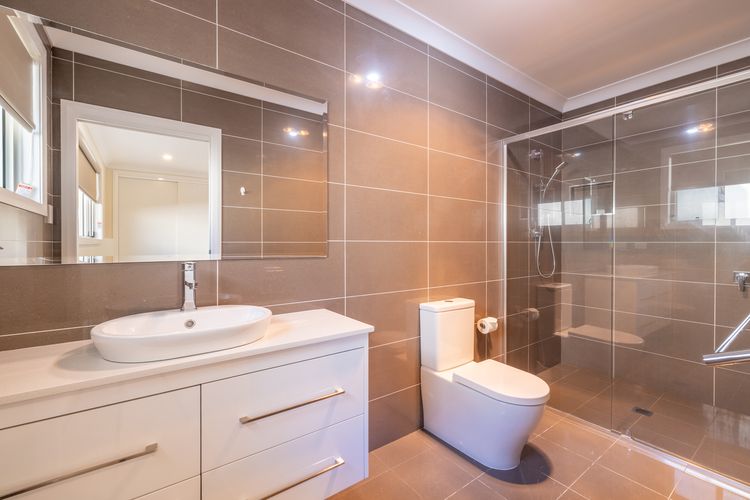 Shelly’s Bay Escape, 27c Dowling St – stylish with ducted air con and Wi-Fi