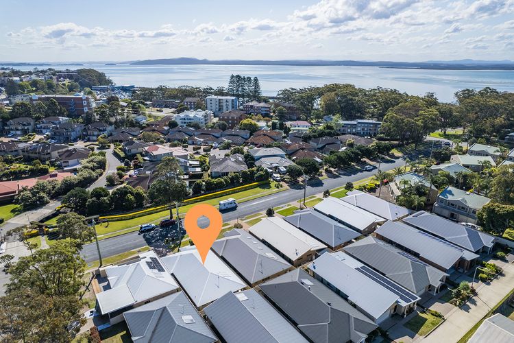 Shelly’s Bay Escape, 27c Dowling St – stylish with ducted air con and Wi-Fi