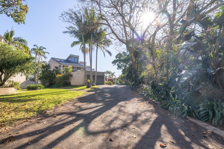 The Moorings, 22/4 Cromarty Rd – stunning townhouse with water views
