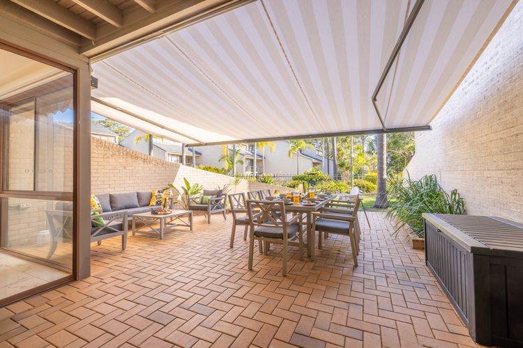 The Moorings, 22/4 Cromarty Rd – stunning townhouse with water views
