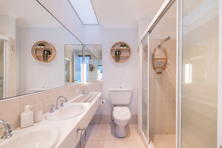 The Moorings, 22/4 Cromarty Rd – stunning townhouse with water views